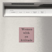 Frau mit einem Attitude-Square-Magnet Magnet (In Situ (Geschirrspüler))