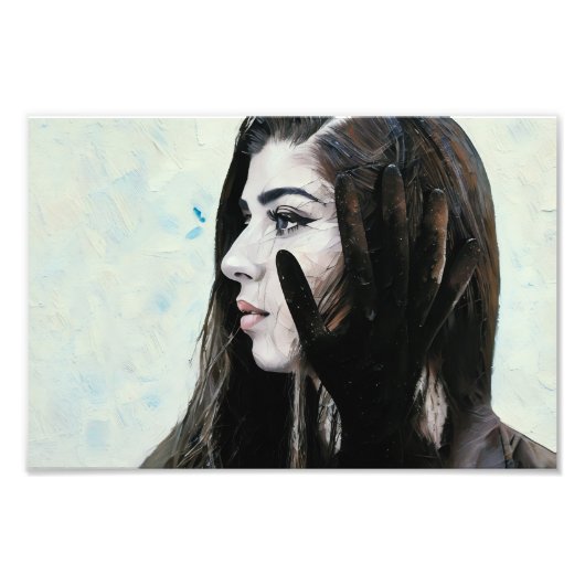 Frau mit einem geheimnisvollen Schwarzen Hand Over Fotodruck (Vorne)
