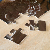 Frau mit einem roten Hut, der ein Kaugummi bläst Puzzle (Seite)