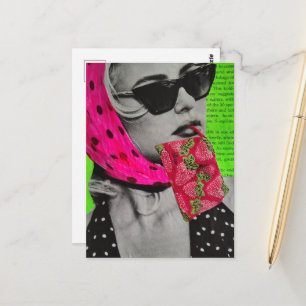 Frau mit Erdbeertasche Surrealer Collage Postkarte