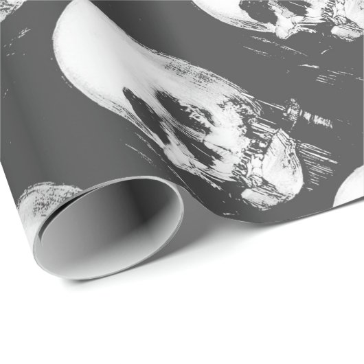 Frau mit Halloween-Reflektion im Spiegel Geschenkpapier (Rolleneckpunkt)