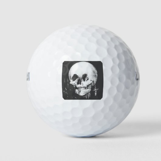 Frau mit Halloween-Reflektion im Spiegel Golfball (Vorderseite)