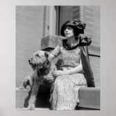 Frau mit Hund, 1920er Poster (Vorne)