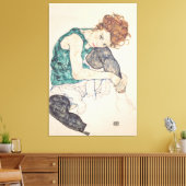 Frau mit Kopf auf Knie Leinwanddruck (Insitu (Wohnzimmer))