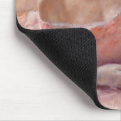 Frau mit Perlenschnur (von Mary Cassatt) Mousepad (Ecke)