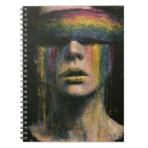 Frau mit Regenbogenblindfold