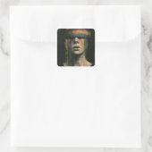 Frau mit Regenbogenblindfold Quadratischer Aufkleber (Tasche)