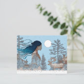 Frau mit Rentieren im Schnee durch Blockhütte Postkarte (Stehend Vorderseite)