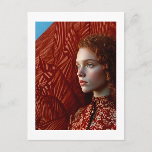 Frau mit rotem Haar durch ein Gemälde roter Pferde Postkarte (Vorderseite)