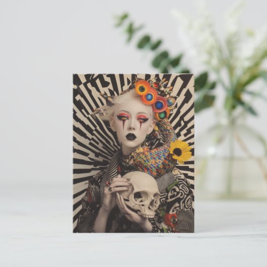 Frau mit Schädel Postkarte (Stehend Vorderseite)