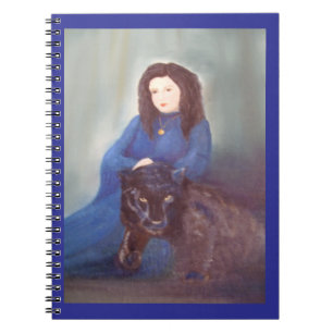 Frau mit schwarzem Panther-SpiralNotebook Notizblock