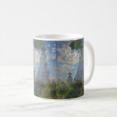 Frau mit Sonnenschirm | Französische Landschaft Kaffeetasse (VorderseiteRechts)