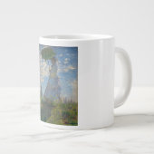 Frau mit Sonnenschirm - Frau Monet und ihr Sohn Jumbo-Tasse (Vorderseite Rechts)