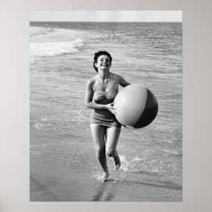 Frau mit Strandball Poster