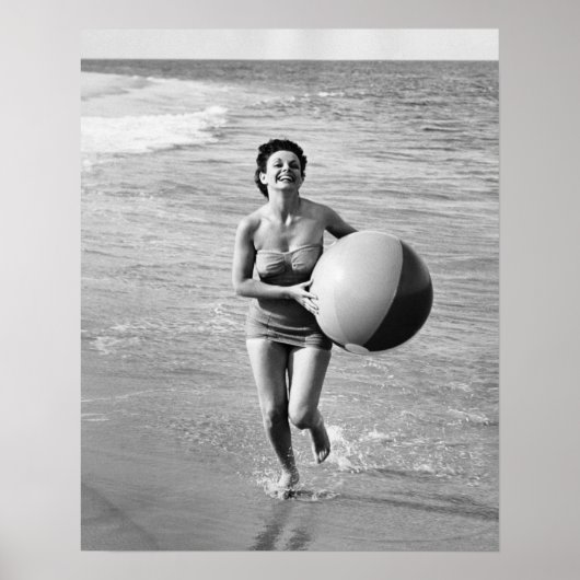 Frau mit Strandball Poster (Vorne)