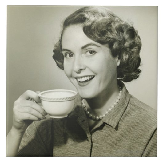 Frau mit Tassen Fliese (Vorderseite)
