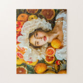 Frau mit Zitrusfrüchten und Blumengirlande Puzzle (Vertikal)