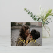 Frau & Mrs Postcard Wedding Einladung (Stehend vorne)