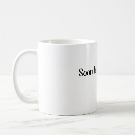 Frau Mug bald sein Kaffeetasse (Links)