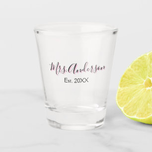 Frau Name Nachname schwarz pink est Jahr modern Schnapsglas