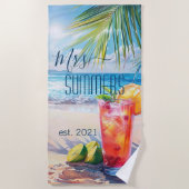 Frau Newlywed Bride Monogram Cocktail Seascape Strandtuch (Vorderseite)