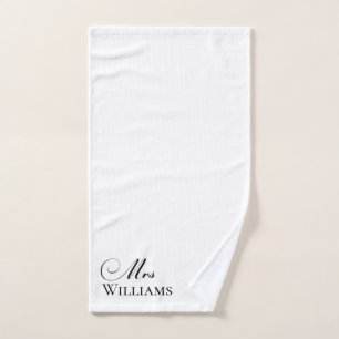 Frau Personalized Name White Black Handtuch