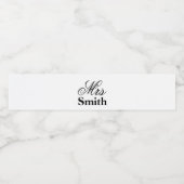 Frau Personalized Name White Black Wasserflaschenetikett (Einzelnes Label)