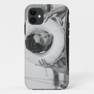 Frau posiert 3 iPhone 11 hülle