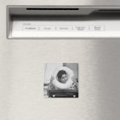 Frau posiert 3 magnet (In Situ (Geschirrspüler))