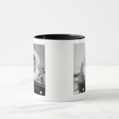Frau posiert 3 tasse (Zentrum)