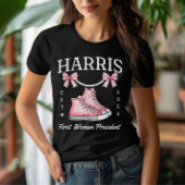 Frau Präsidentin Harris 2024 Sneakers and Pearls T-Shirt