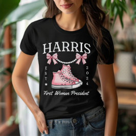 Frau Präsidentin Harris 2024 Sneakers and Pearls T-Shirt