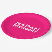 Frau Präsidentin! Moderne Typografie weiß heiß ros Pappteller (Schrägansicht)