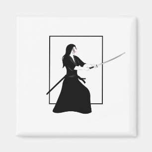 Frau Samurai Warrior mit Schwert Magnet