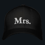 Frau Schwarz-Weiß Moderne Text elegant schick Bestickte Baseballkappe<br><div class="desc">Frau Schwarz-Weiß modernen Text eleganten schicken bestickten Baseball Cap. Weißer Text,  schwarzer Hintergrund. Hat verfügbar in vielen Farben und Stil Optionen.</div>