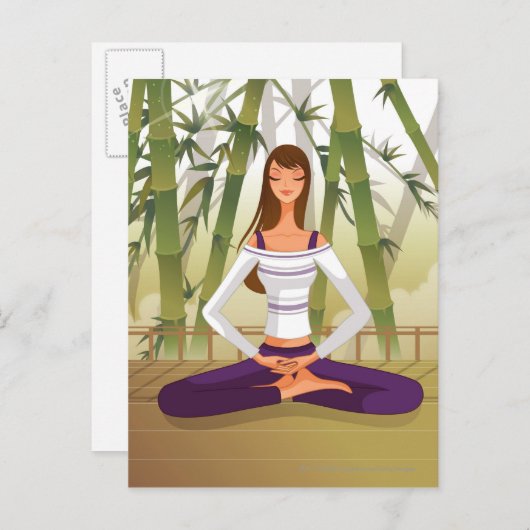Frau sitzt in Lotus-Position, meditiert Postkarte (Vorne/Hinten)