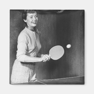 Frau spielt Tischtennis Magnet