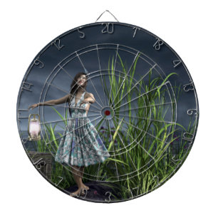 Frau tanzt am Meer Dartscheibe