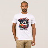 Frau umarmt Bulldog in Hut T-Shirt (Vorne ganz)