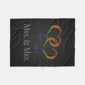 Frau und Frau Lesbian Pride Rainbow Symbols Fleecedecke (Vorderseite (Horizontal))