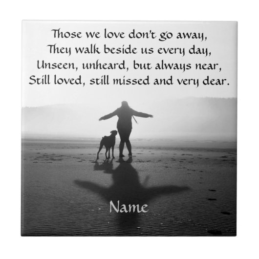 Frau und Hund - die einzigen in der Welt Fliese (Vorderseite)