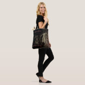 Frau und Rose Tasche (Am Model)