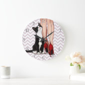 Frau und Tuxedo Katze Große Wanduhr (Zuhause)