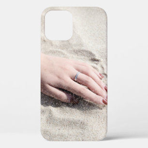 Frauen auf weißem Sand Case-Mate iPhone Hülle
