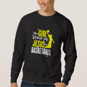 Frauen Basketball Dieses Mädchen rennt auf Jesus u Sweatshirt (Vorderseite)