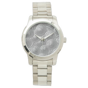 Frauen beobachten armbanduhr