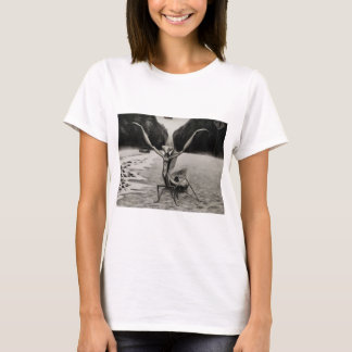 Frauen beten Mantis T - Shirt