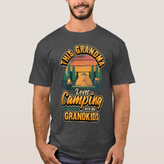 Frauen Campingseine Oma liebt Camping mit ihrer g T-Shirt