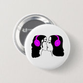 Frauen, die tragende Kopfhörer küssen Button (Vorne & Hinten)
