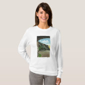 Frauen, die Treppenhaus vom Gipfel absteigen T-Shirt (Vorne ganz)